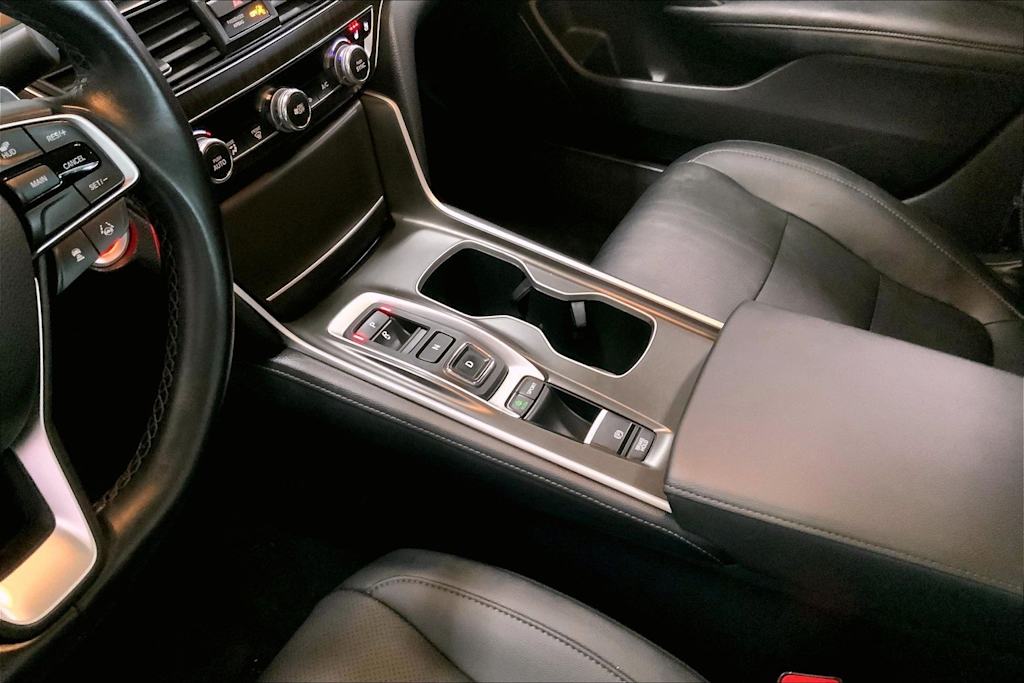 Thumbnail: 2020 Honda Accord - 16