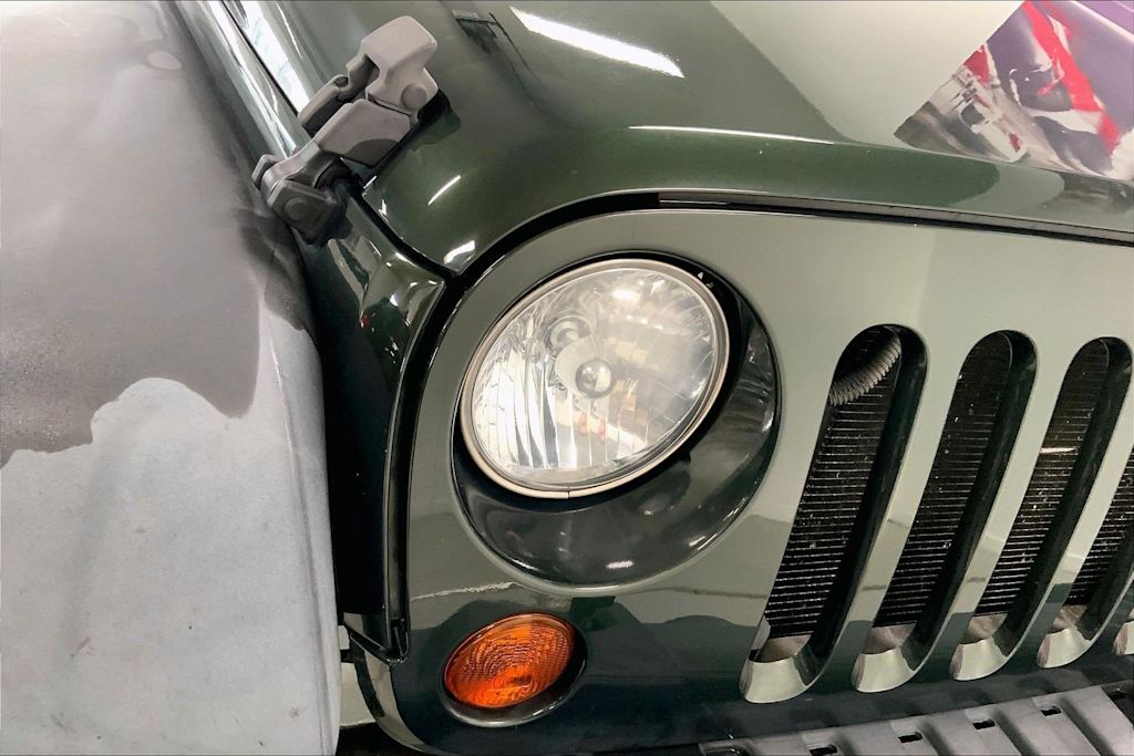 Thumbnail: 2010 Jeep Wrangler - 26