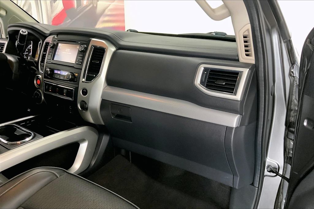 Thumbnail: 2017 Nissan Titan - 21