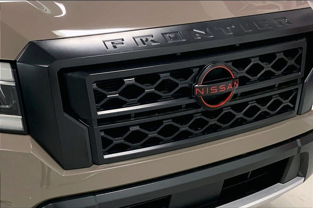 Thumbnail: 2023 Nissan Frontier - 30