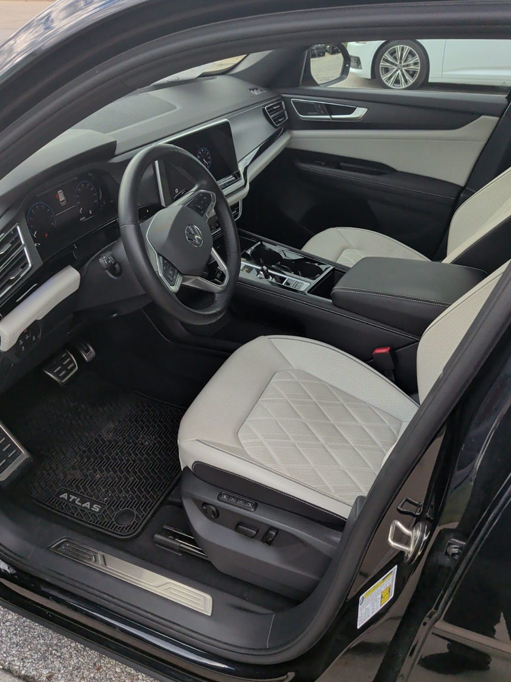 Thumbnail: 2025 Volkswagen Atlas - 6