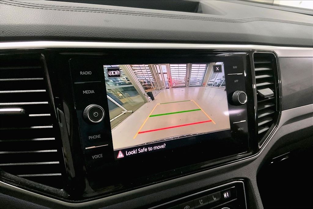 Thumbnail: 2023 Volkswagen Atlas - 15