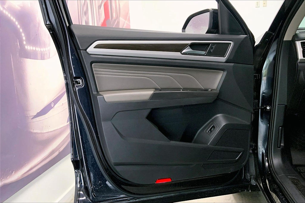 Thumbnail: 2023 Volkswagen Atlas - 25