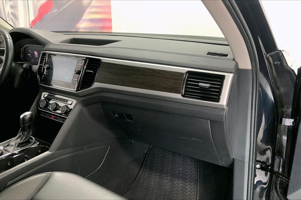Thumbnail: 2023 Volkswagen Atlas - 22