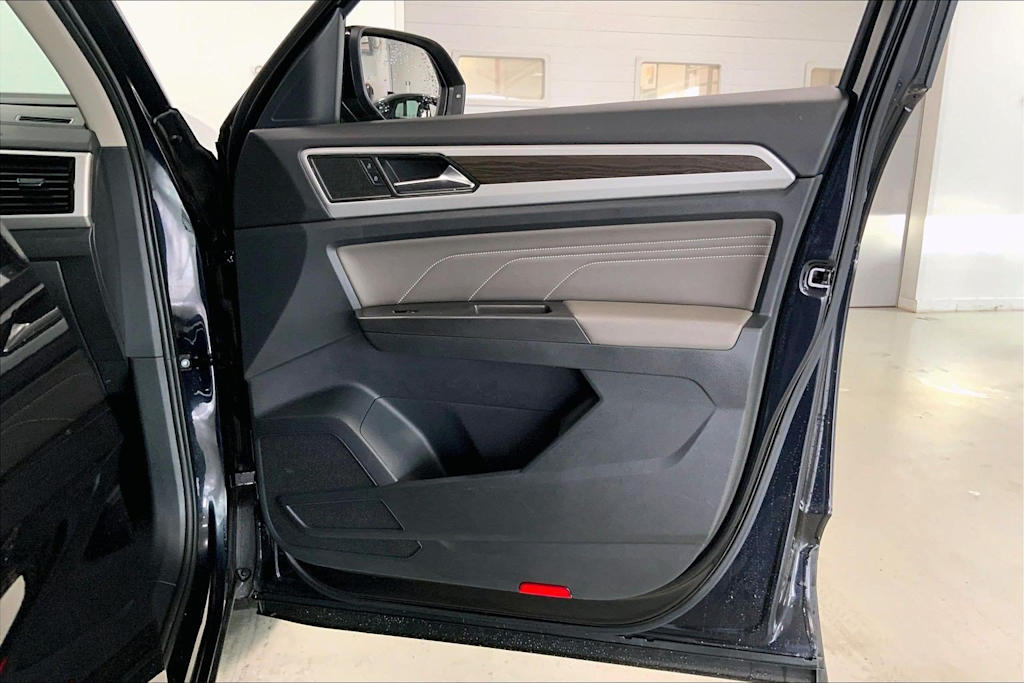 Thumbnail: 2023 Volkswagen Atlas - 26