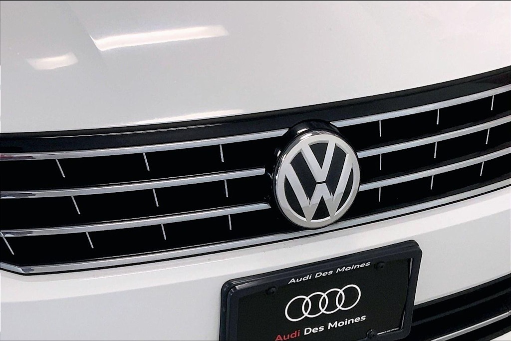 Thumbnail: 2018 Volkswagen Passat - 31