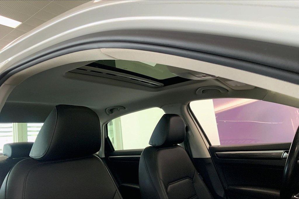 Thumbnail: 2018 Volkswagen Passat - 28