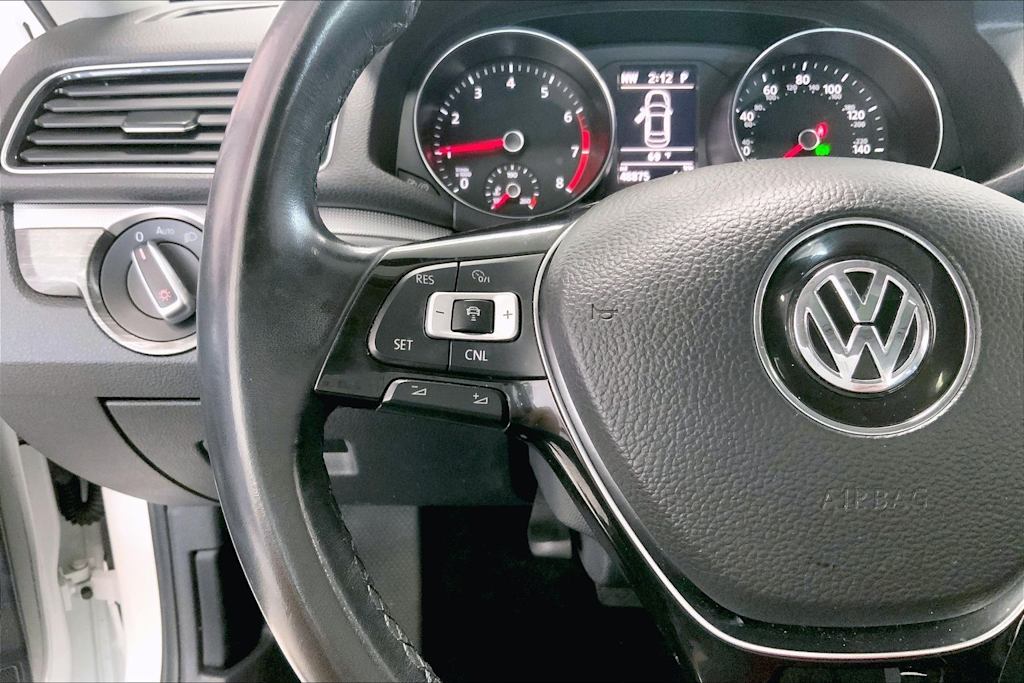 Thumbnail: 2018 Volkswagen Passat - 22