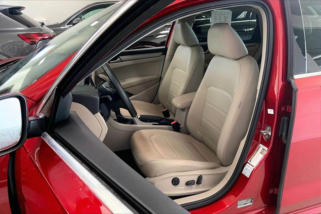 Thumbnail: 2021 Volkswagen Passat - 8