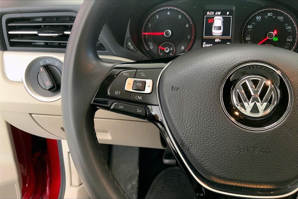 Thumbnail: 2021 Volkswagen Passat - 21