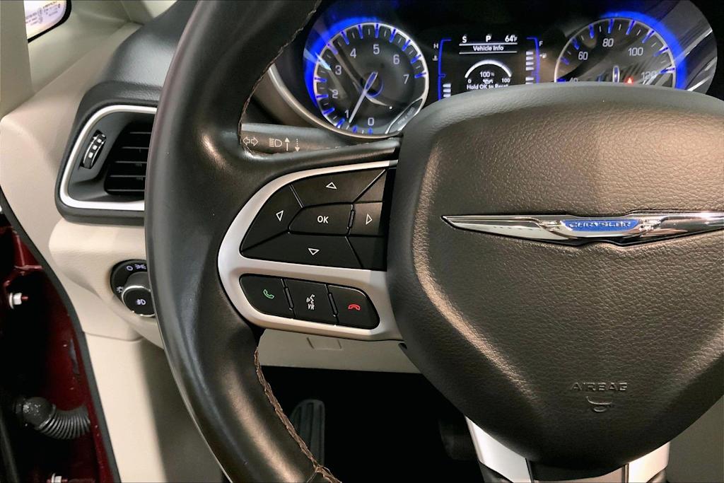 Thumbnail: 2018 Chrysler Pacifica - 22