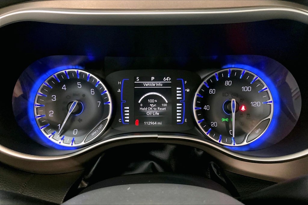 Thumbnail: 2018 Chrysler Pacifica - 10