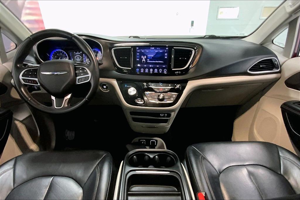 Thumbnail: 2018 Chrysler Pacifica - 2