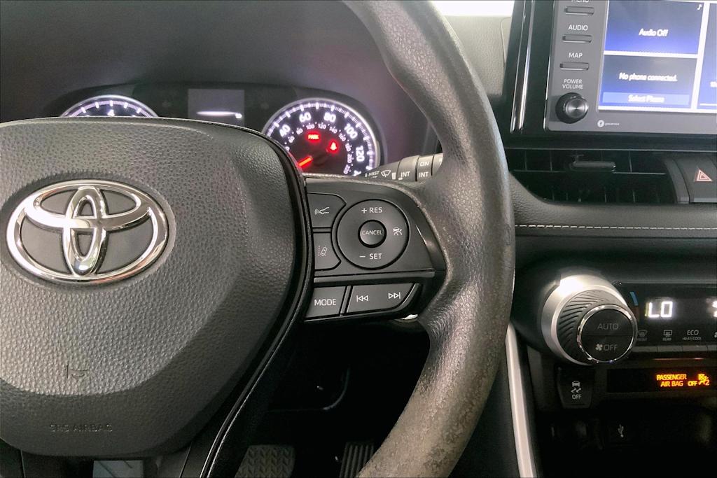 Thumbnail: 2022 Toyota RAV4 - 24