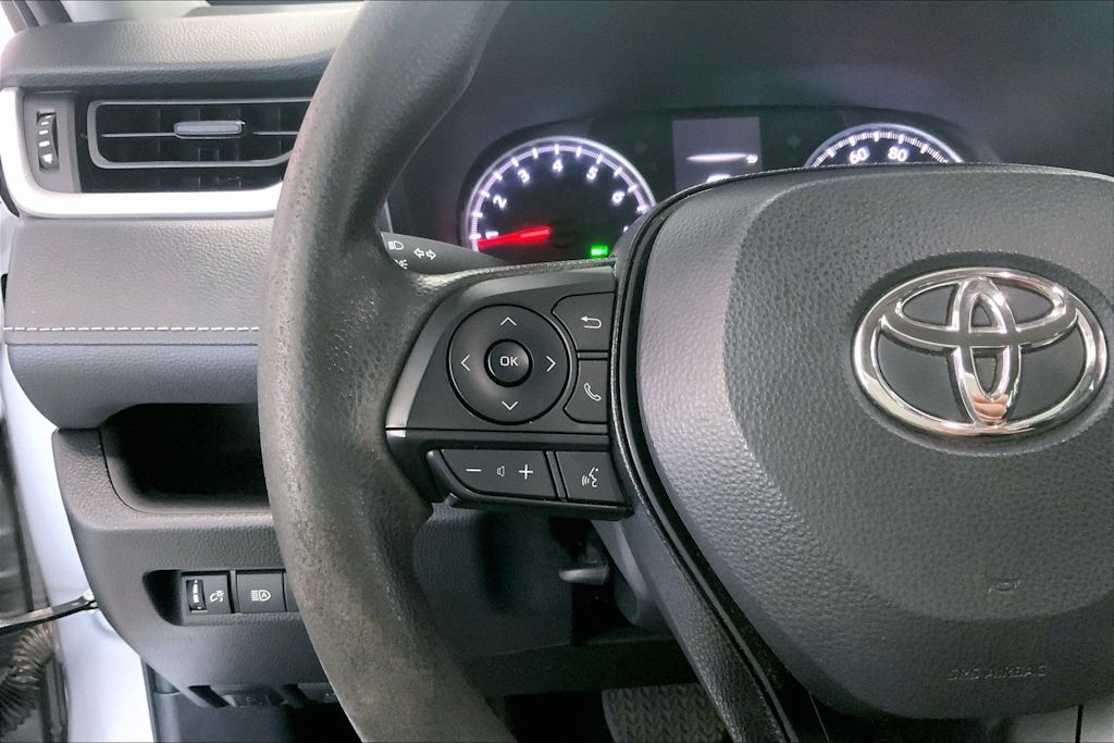 Thumbnail: 2022 Toyota RAV4 - 23