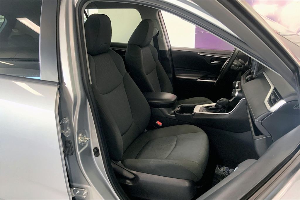 Thumbnail: 2022 Toyota RAV4 - 11