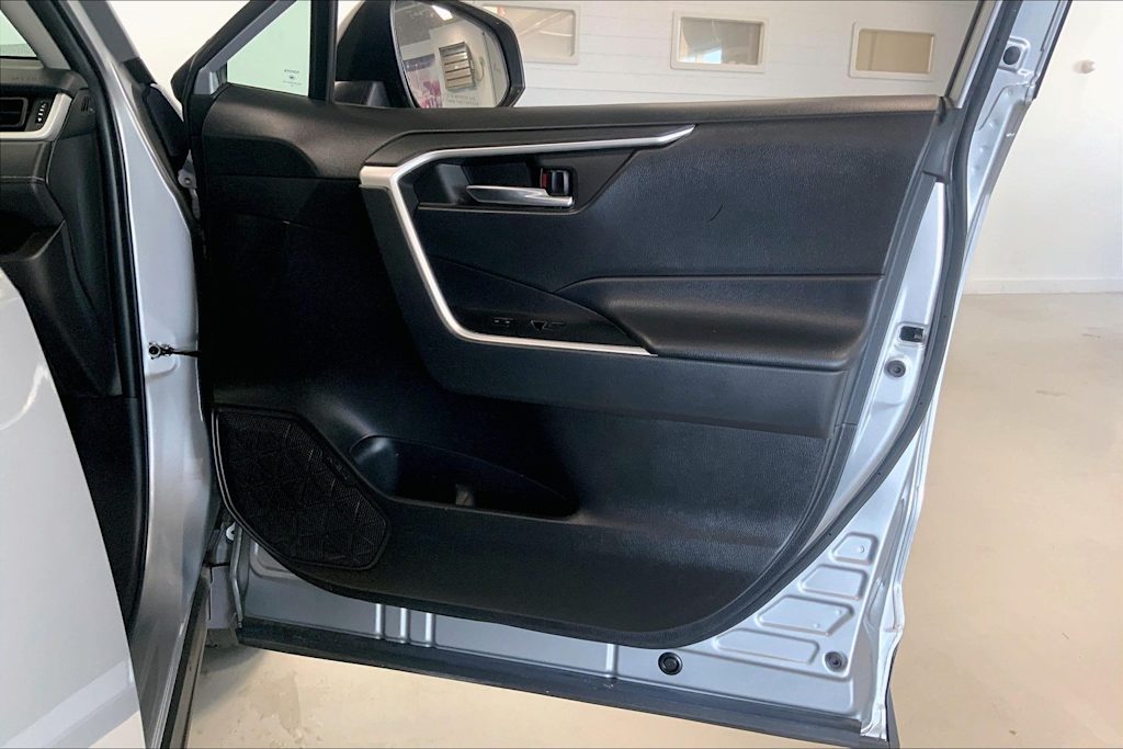 Thumbnail: 2022 Toyota RAV4 - 26