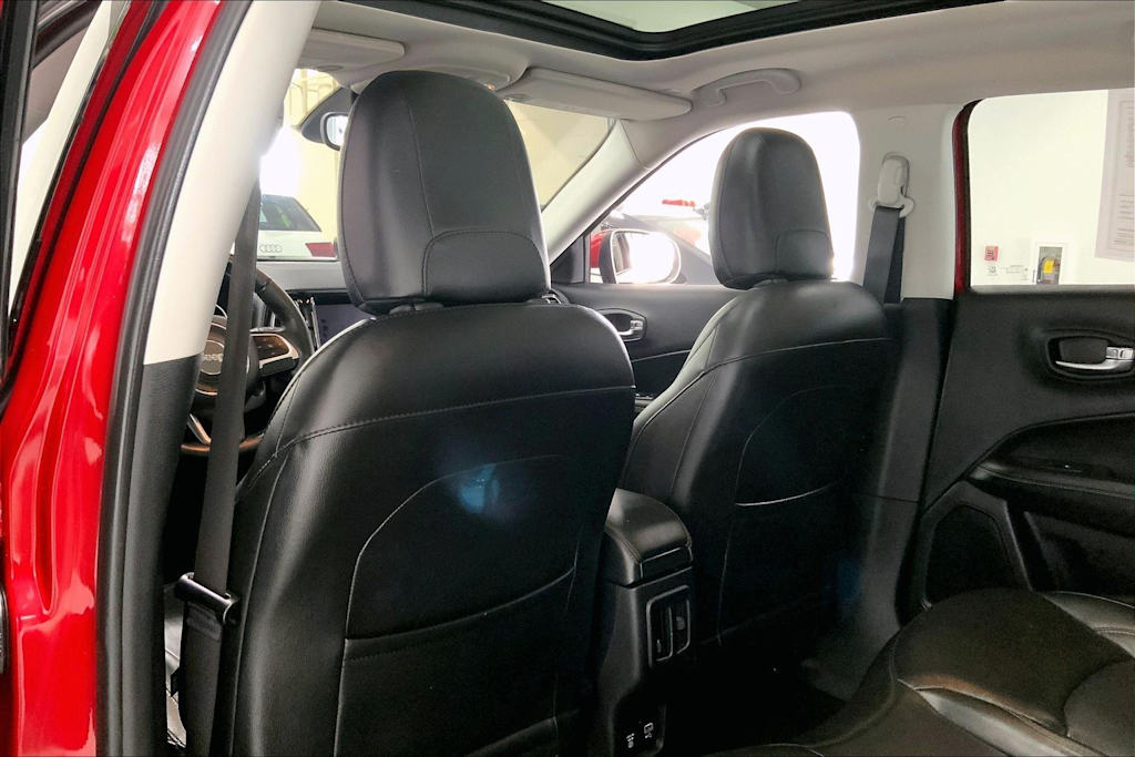 Thumbnail: 2019 Jeep Compass - 12