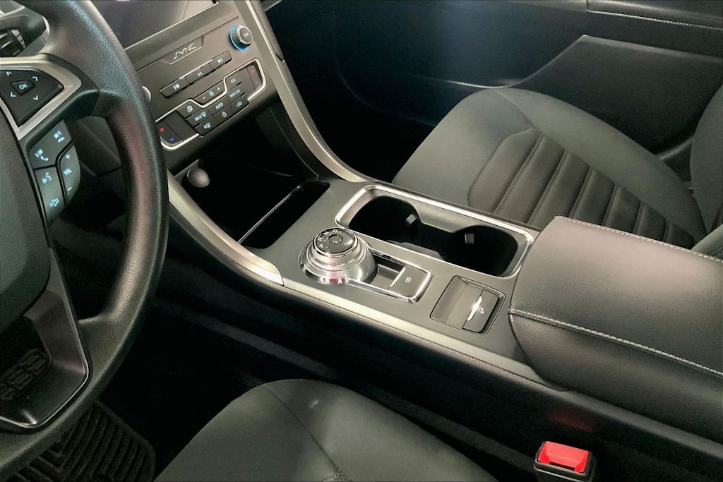 Thumbnail: 2019 Ford Fusion - 16