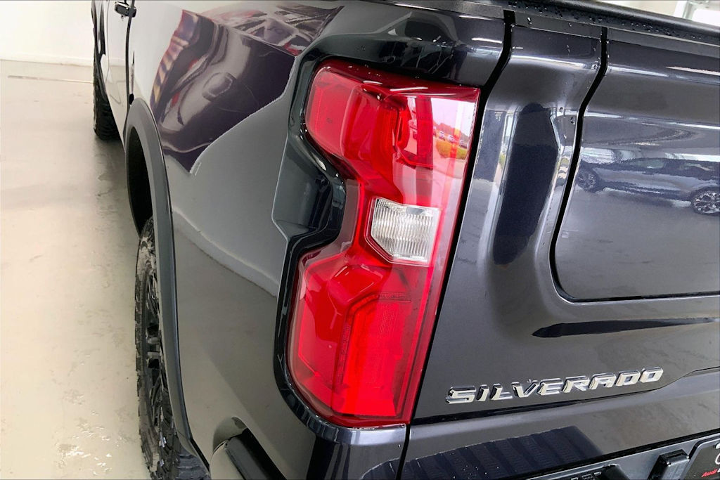 Thumbnail: 2023 Chevrolet Silverado 1500 - 30