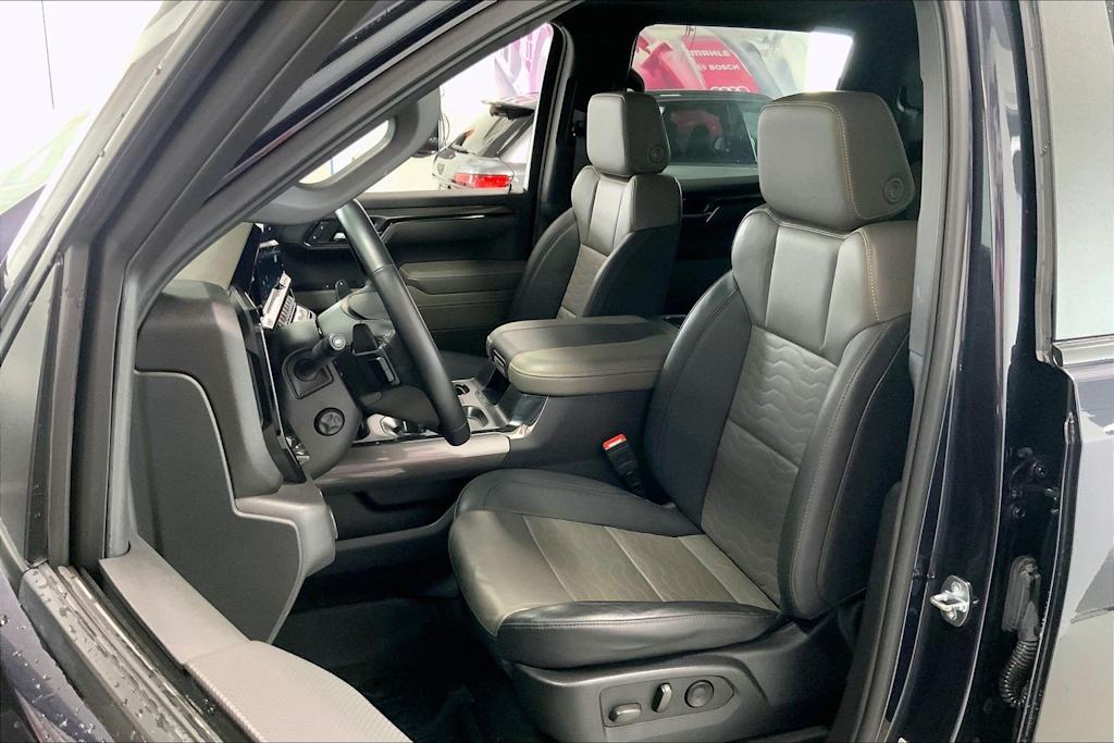 Thumbnail: 2023 Chevrolet Silverado 1500 - 4