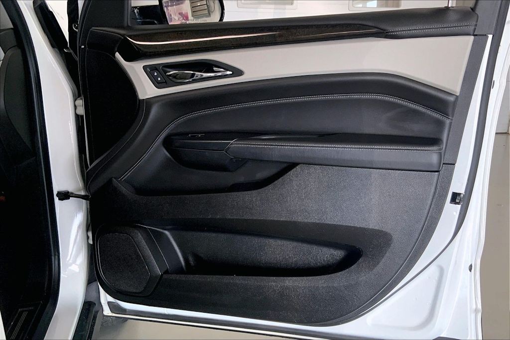 Thumbnail: 2016 Cadillac SRX - 26