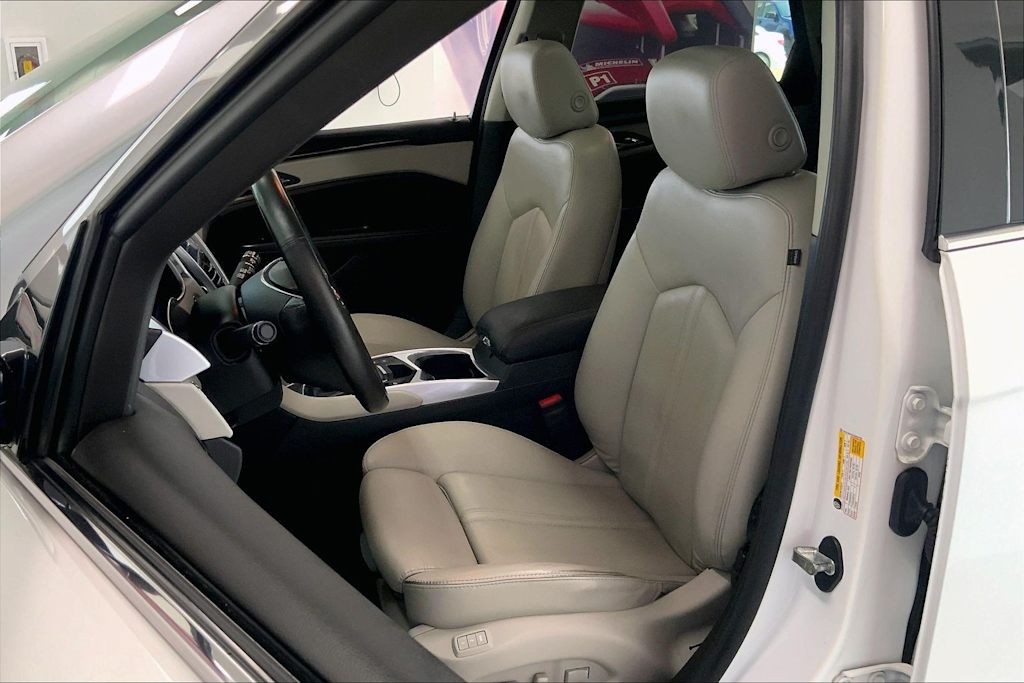 Thumbnail: 2016 Cadillac SRX - 10