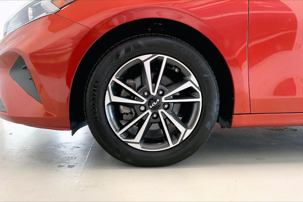 Thumbnail: 2023 Kia Forte - 7