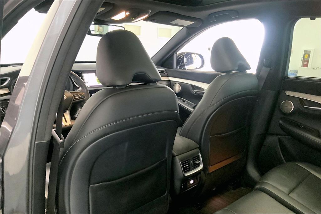 Thumbnail: 2021 INFINITI QX50 - 10