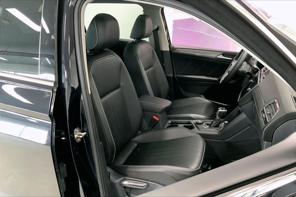 Thumbnail: 2022 Volkswagen Tiguan - 19