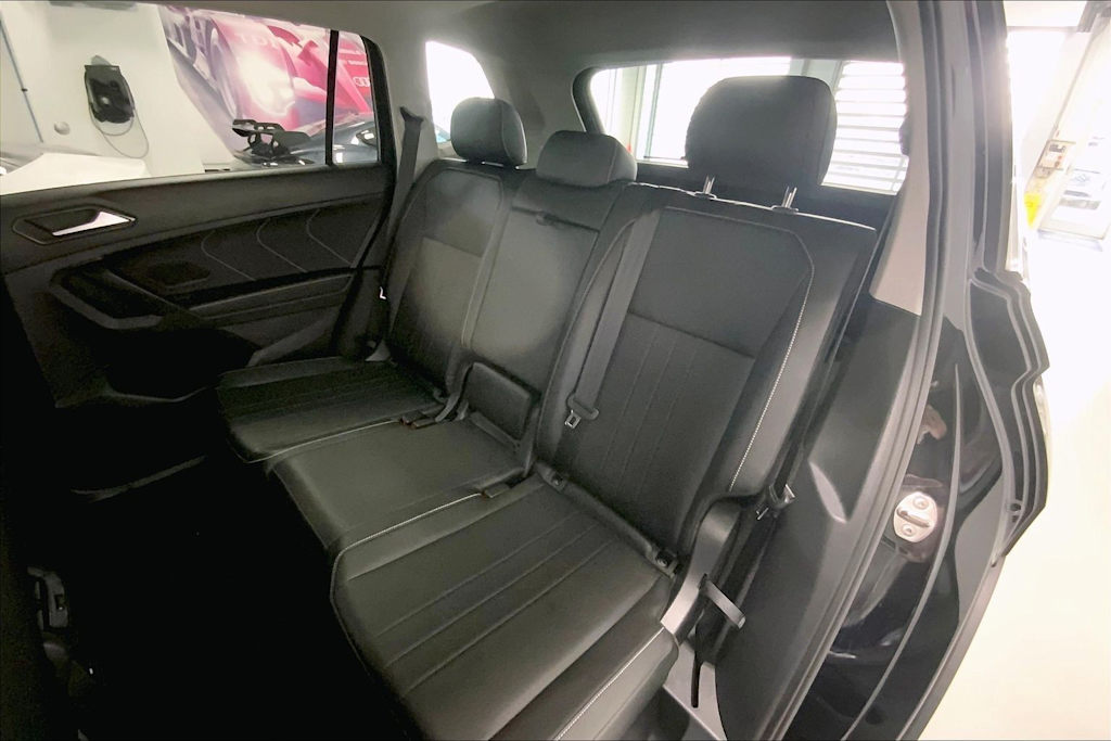 Thumbnail: 2022 Volkswagen Tiguan - 10