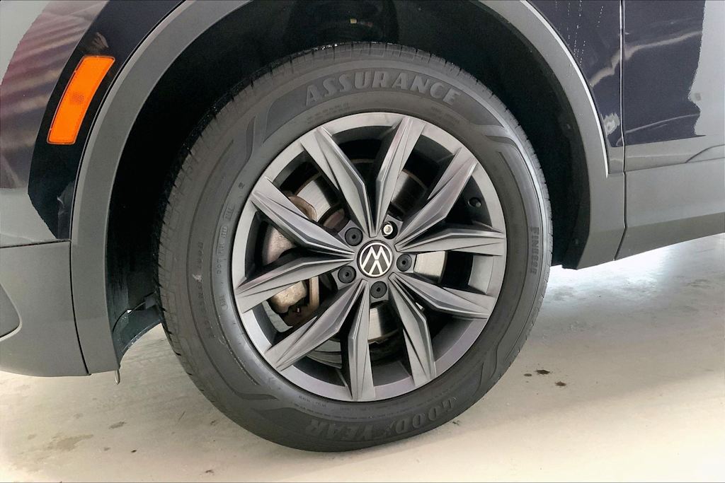 Thumbnail: 2022 Volkswagen Tiguan - 6
