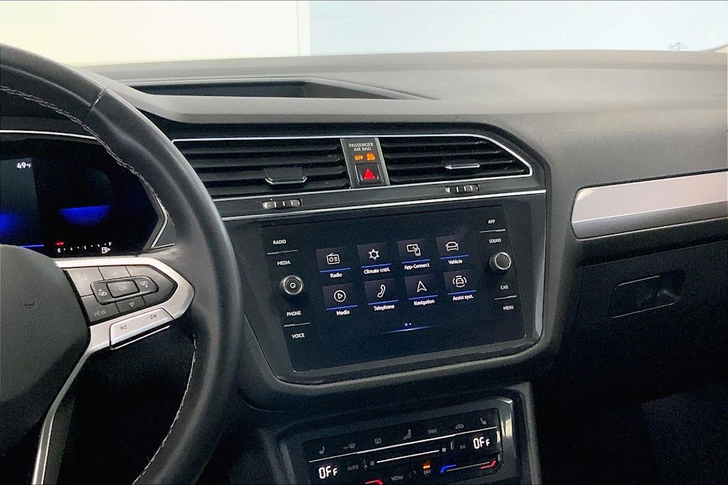2022 Volkswagen Tiguan SE 14