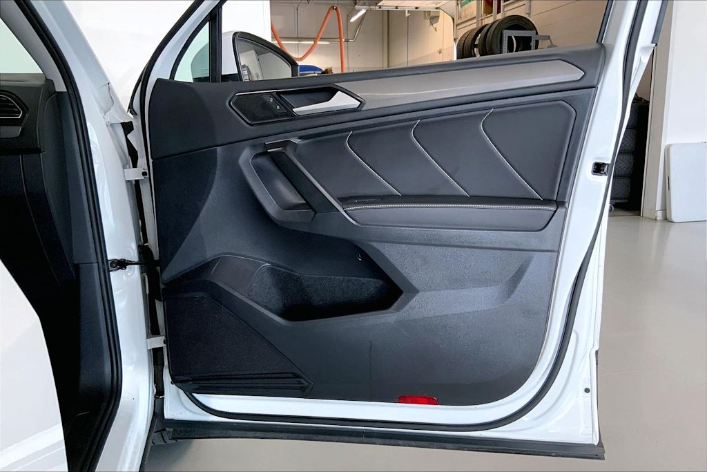 2022 Volkswagen Tiguan SE 27