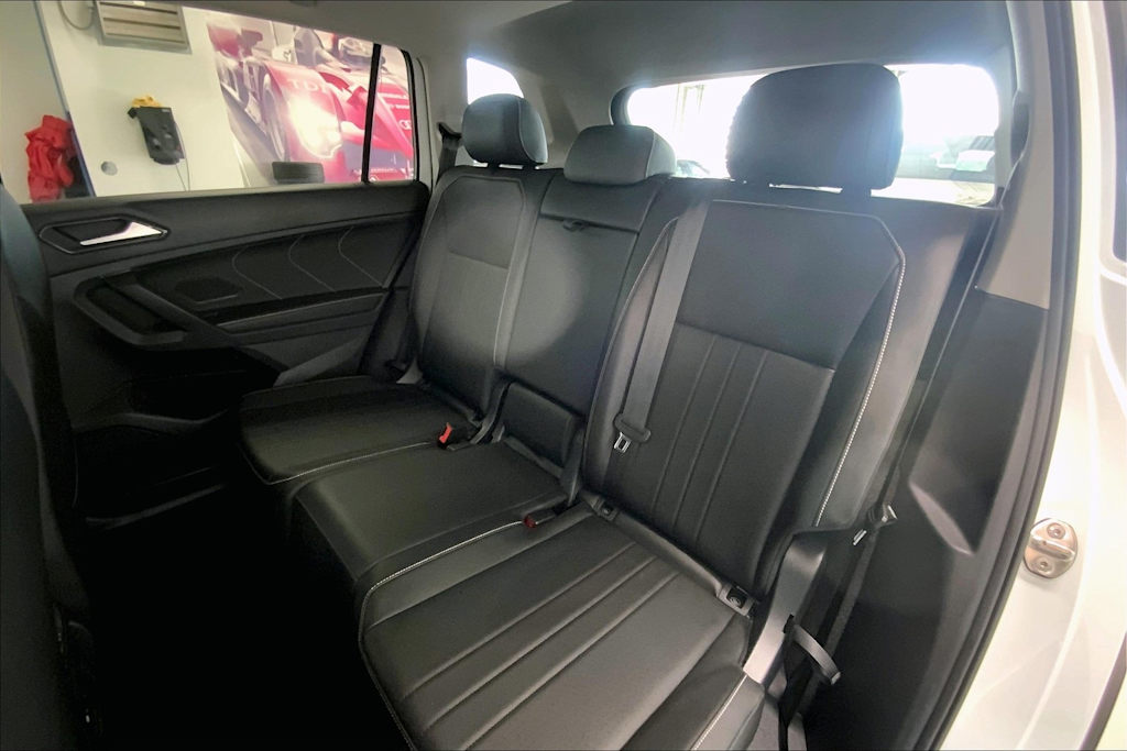 2022 Volkswagen Tiguan SE 28
