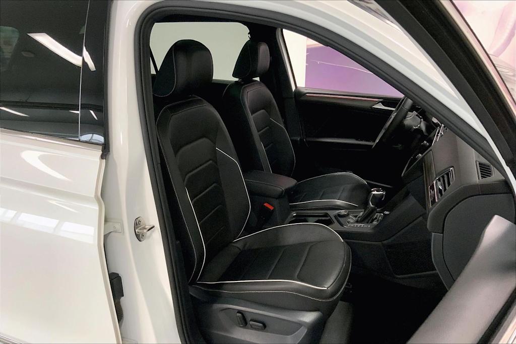 Thumbnail: 2022 Volkswagen Tiguan - 11