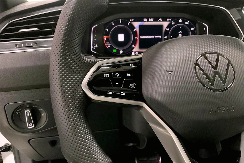 Thumbnail: 2022 Volkswagen Tiguan - 22
