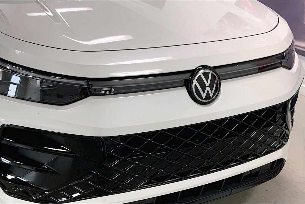 Thumbnail: 2025 Volkswagen Tiguan - 7