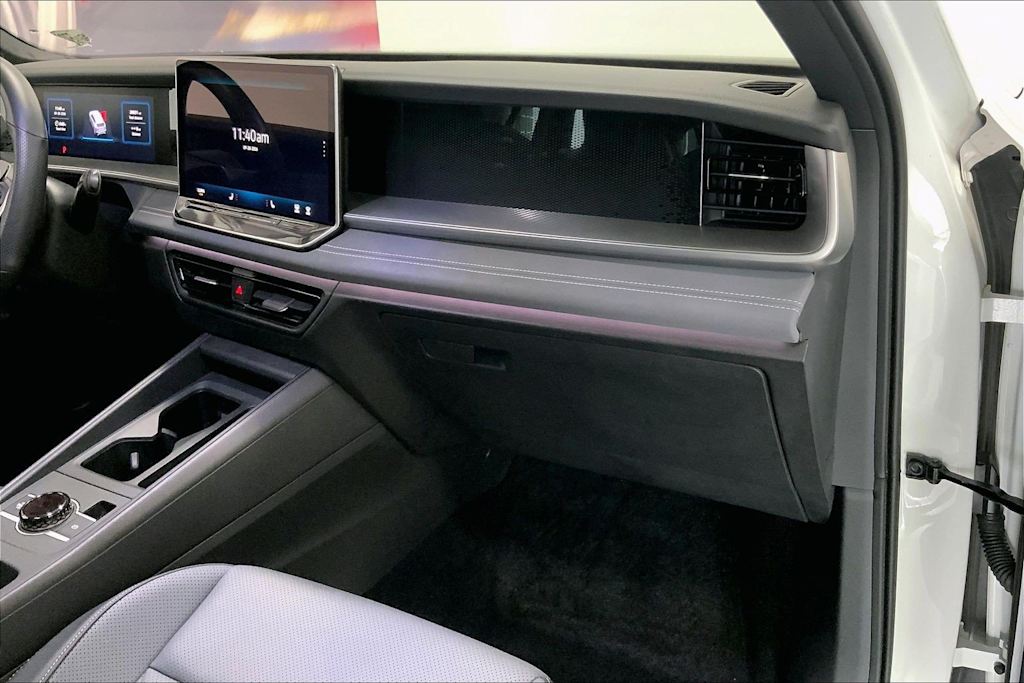 Thumbnail: 2025 Volkswagen Tiguan - 14