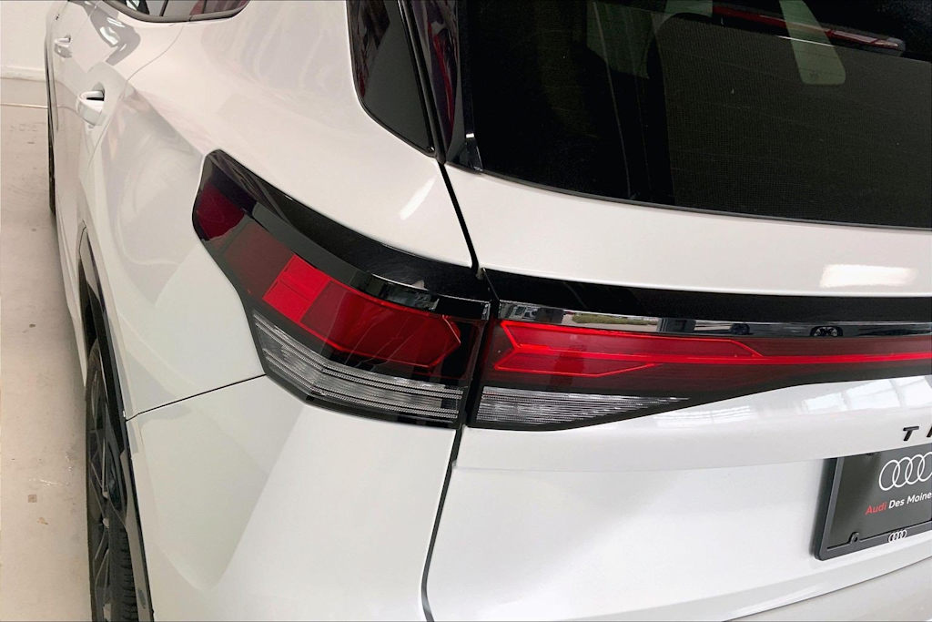 Thumbnail: 2025 Volkswagen Tiguan - 30