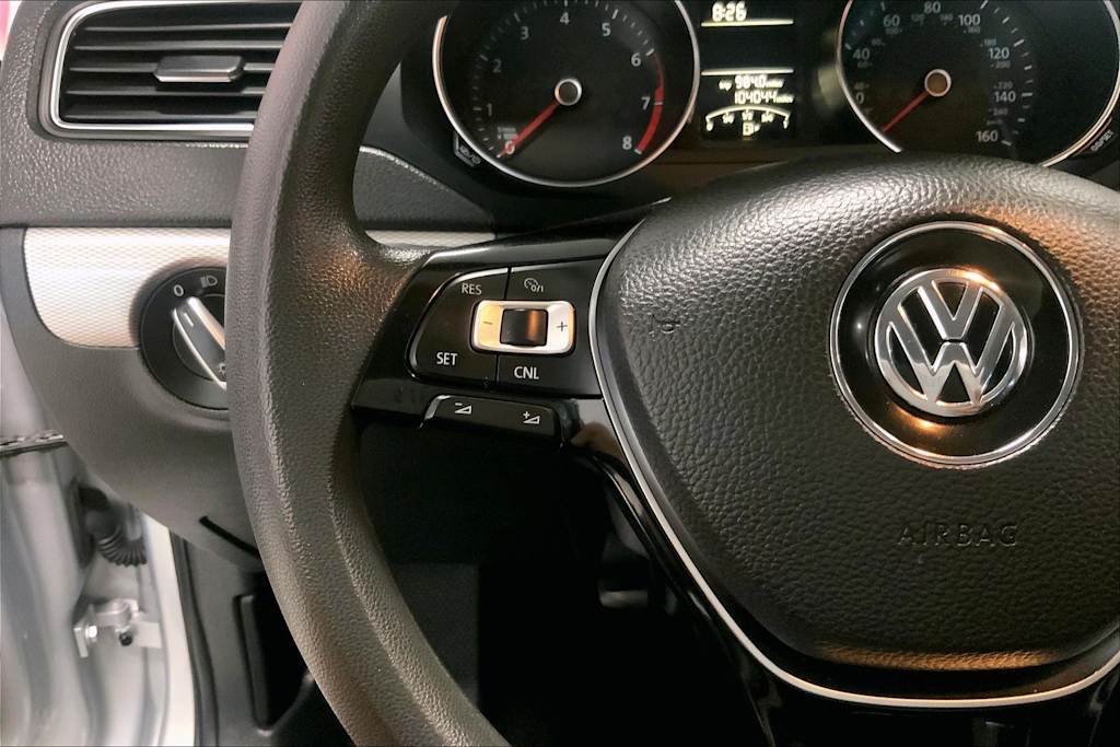 Thumbnail: 2015 Volkswagen Jetta - 22