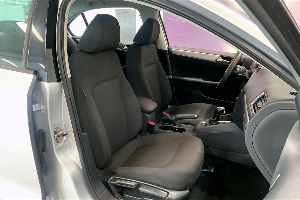 Thumbnail: 2015 Volkswagen Jetta - 11