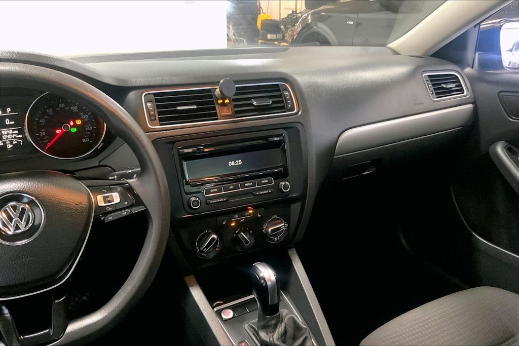 Thumbnail: 2015 Volkswagen Jetta - 14