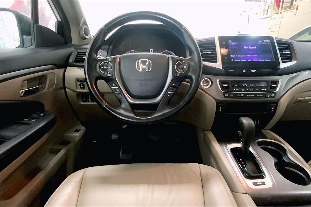 Thumbnail: 2016 Honda Pilot - 12