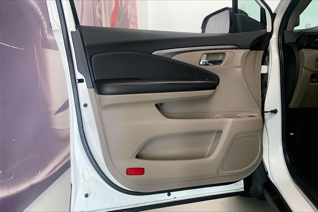 Thumbnail: 2016 Honda Pilot - 24