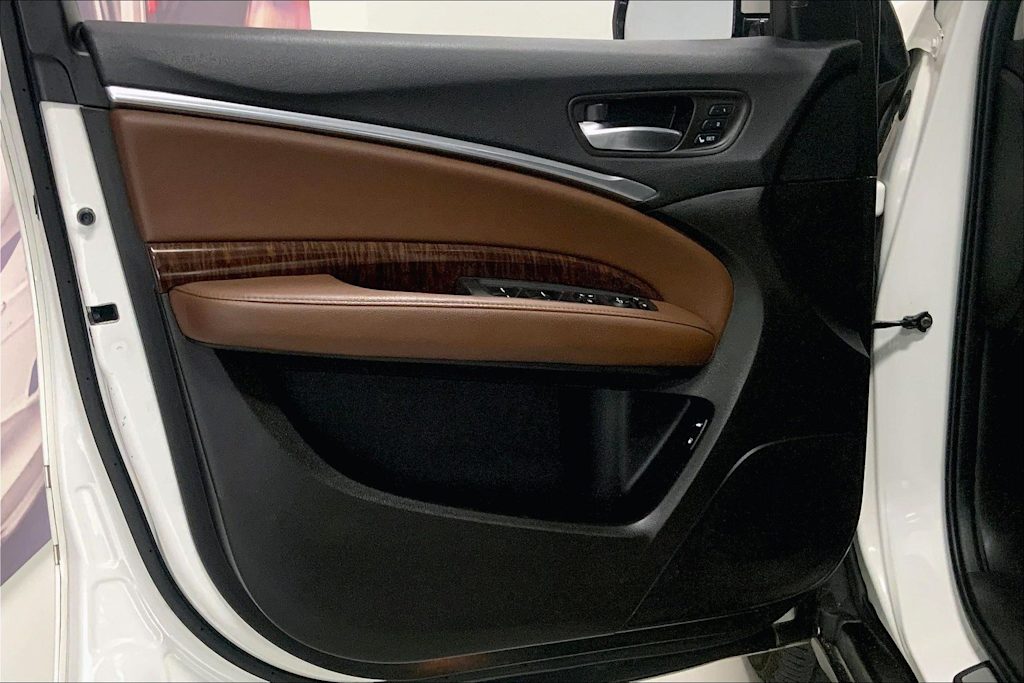 Thumbnail: 2017 Acura MDX - 25