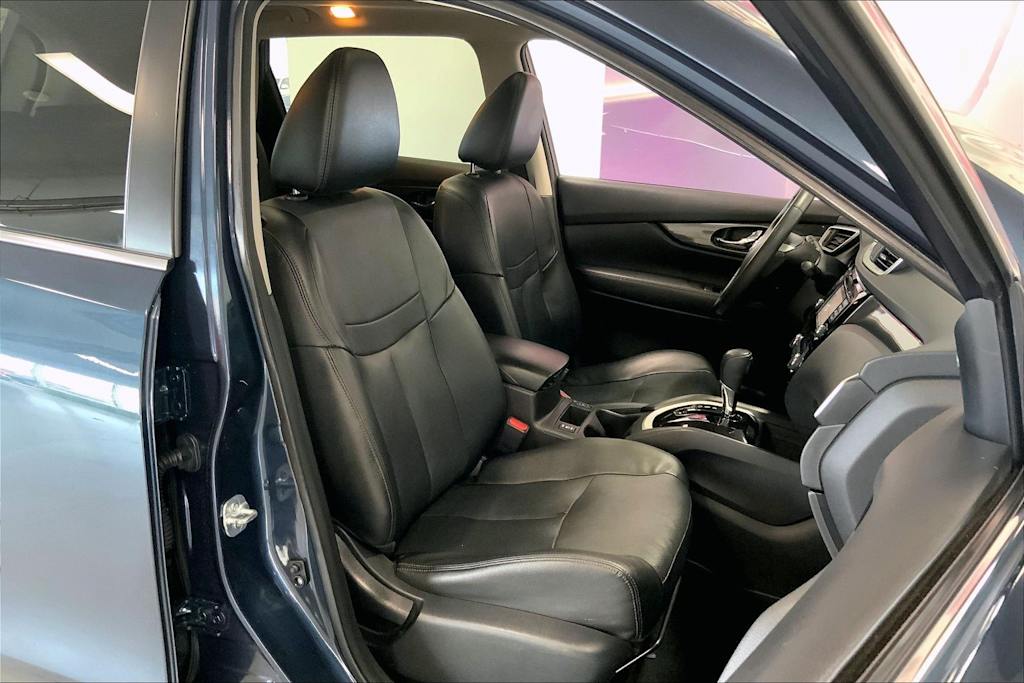 Thumbnail: 2016 Nissan Rogue - 11