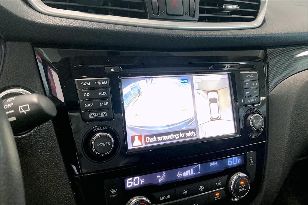 Thumbnail: 2016 Nissan Rogue - 15