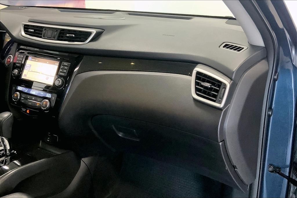 Thumbnail: 2016 Nissan Rogue - 22