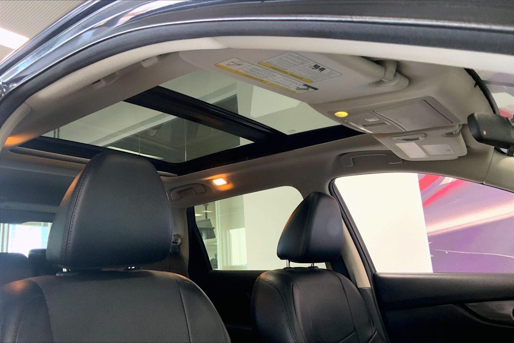 Thumbnail: 2016 Nissan Rogue - 28